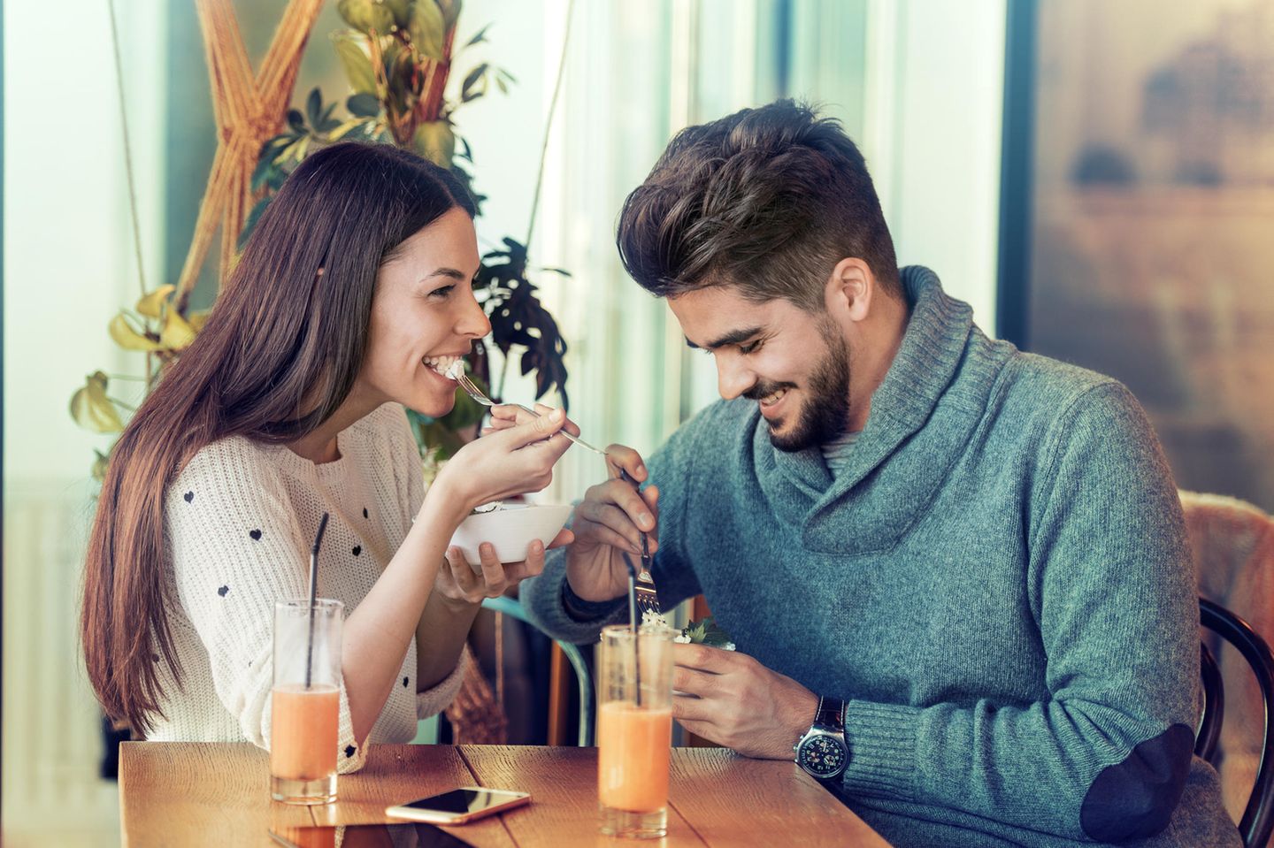 Sofiadate.com review: The dating process, costs, messaging, and a lot more